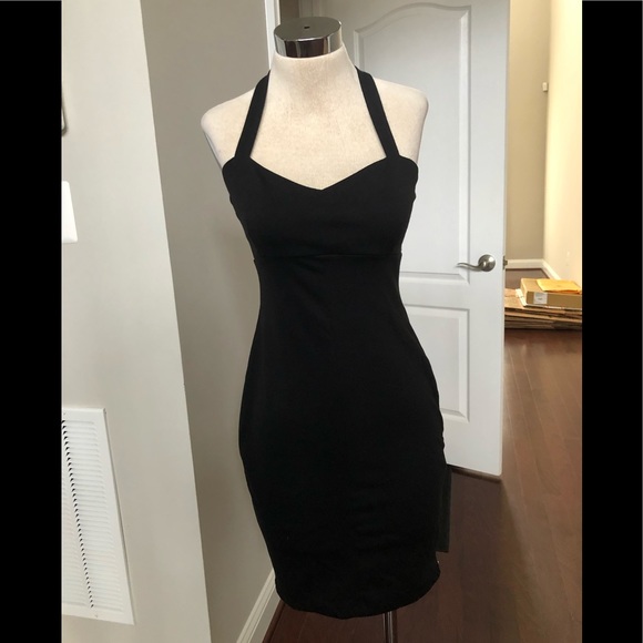 BEAUTIFUL LITTLE BLACK DRESS - Picture 5 of 8